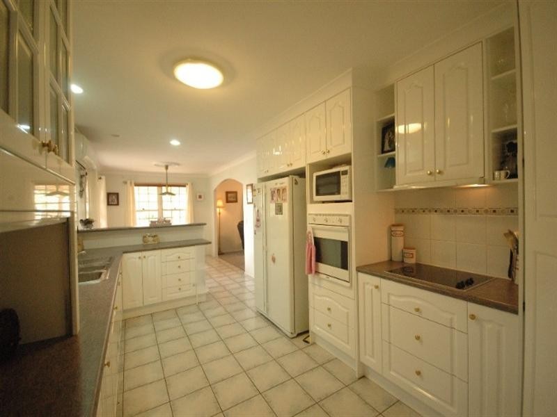 172 Alderley Street, Centenary Heights QLD 4350