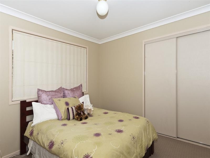 32 Gainsborough Drive, Glenvale QLD 4350