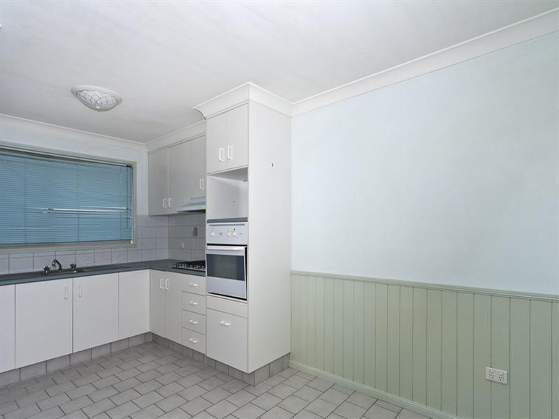 1/299 James Street, Newtown QLD 4350