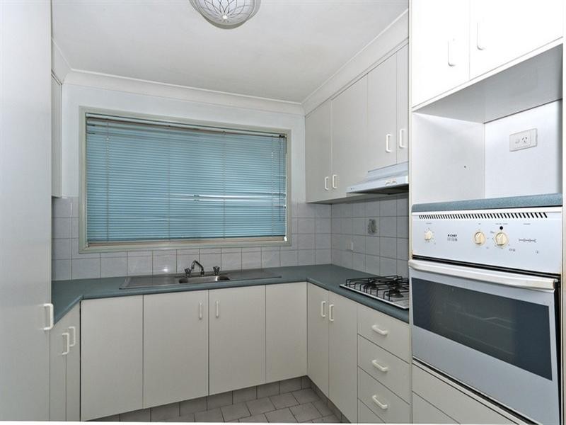 1/299 James Street, Newtown QLD 4350