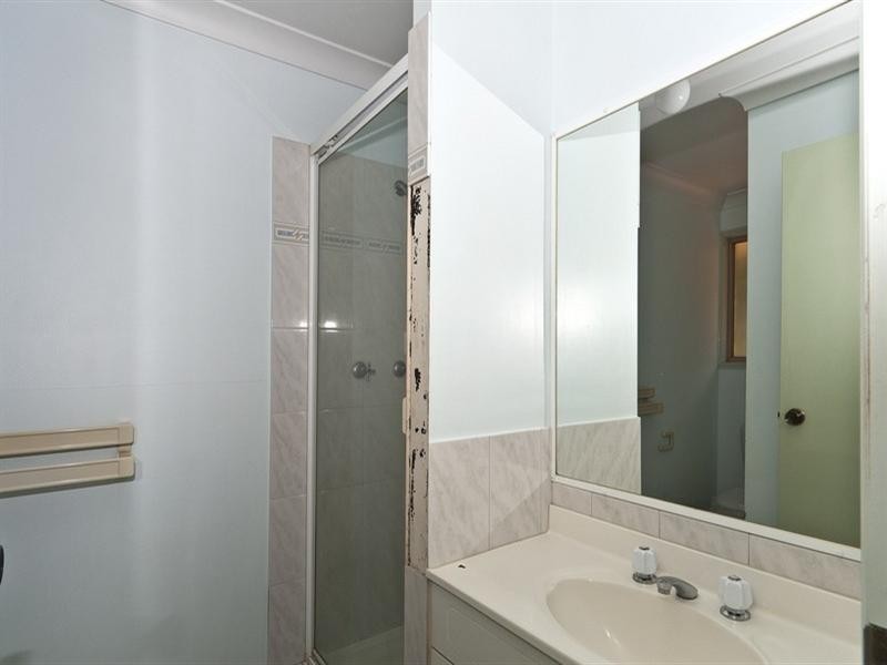 1/299 James Street, Newtown QLD 4350