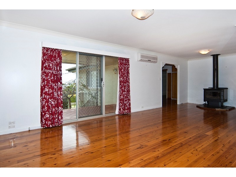 12 Rowbotham Street, Rangeville QLD 4350