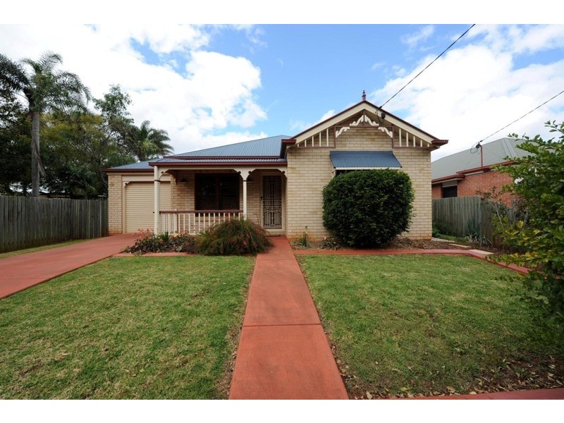 600 Hume Street, Middle Ridge QLD 4350