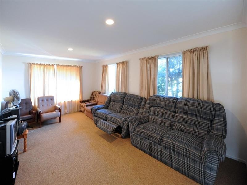 11 Hennenlotter Court, Kearneys Spring QLD 4350