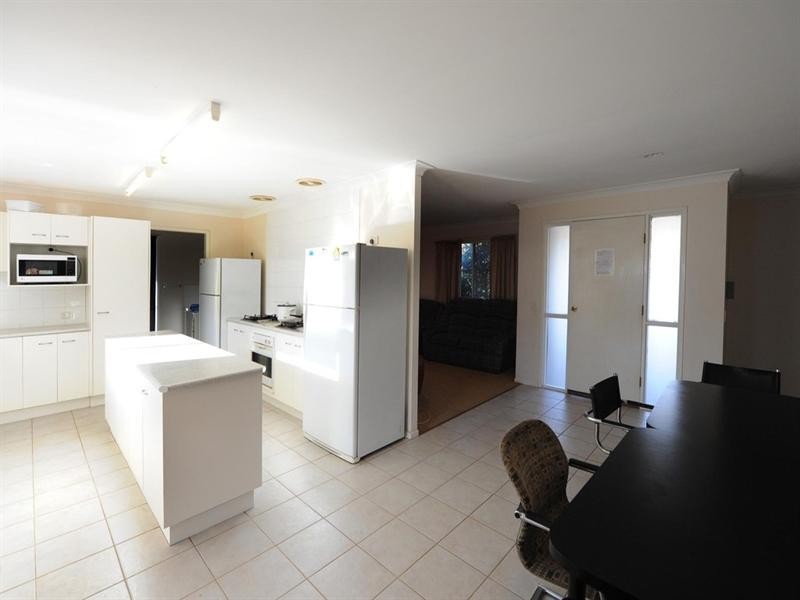 11 Hennenlotter Court, Kearneys Spring QLD 4350