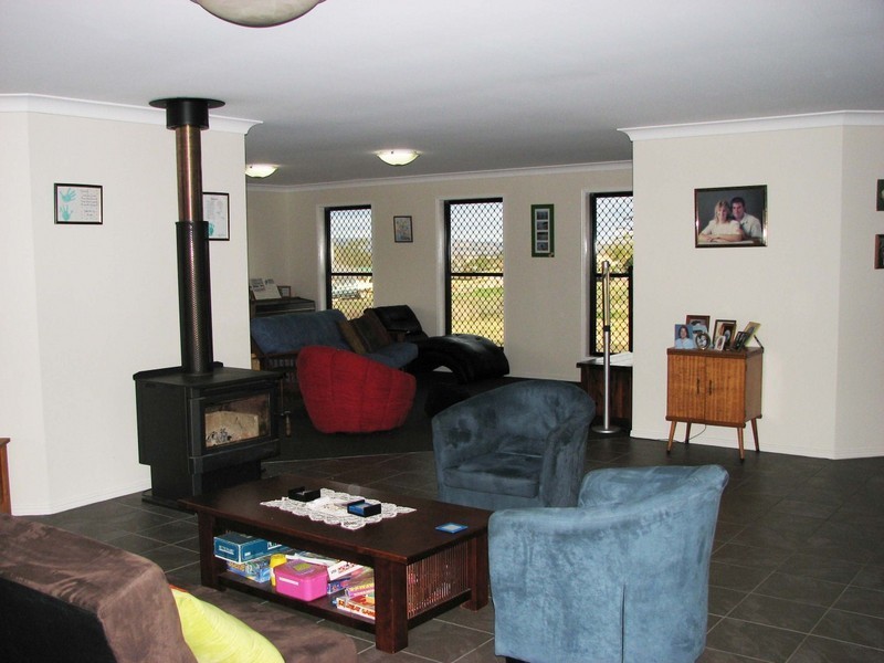 32 Pendoma Drive, Hodgson Vale QLD 4352