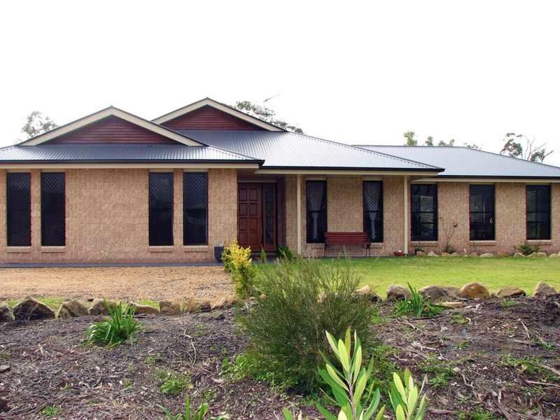 32 Pendoma Drive, Hodgson Vale QLD 4352