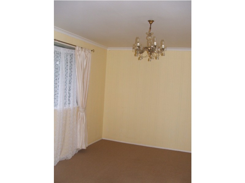 3 Martini Street, Mount Lofty QLD 4350