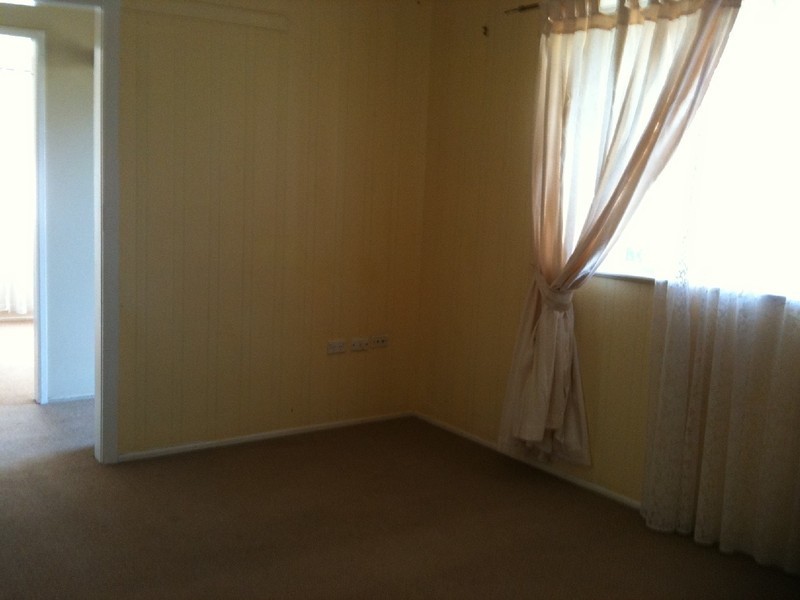 3 Martini Street, Mount Lofty QLD 4350