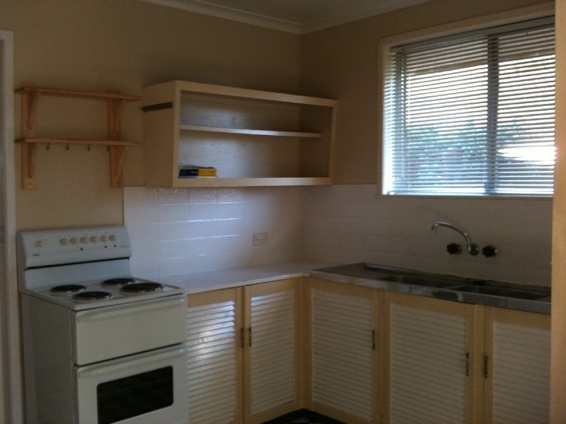 3 Martini Street, Mount Lofty QLD 4350