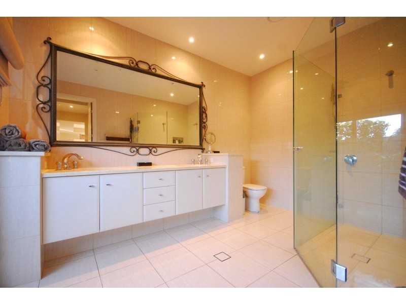 20 Caithness Court, Middle Ridge QLD 4350