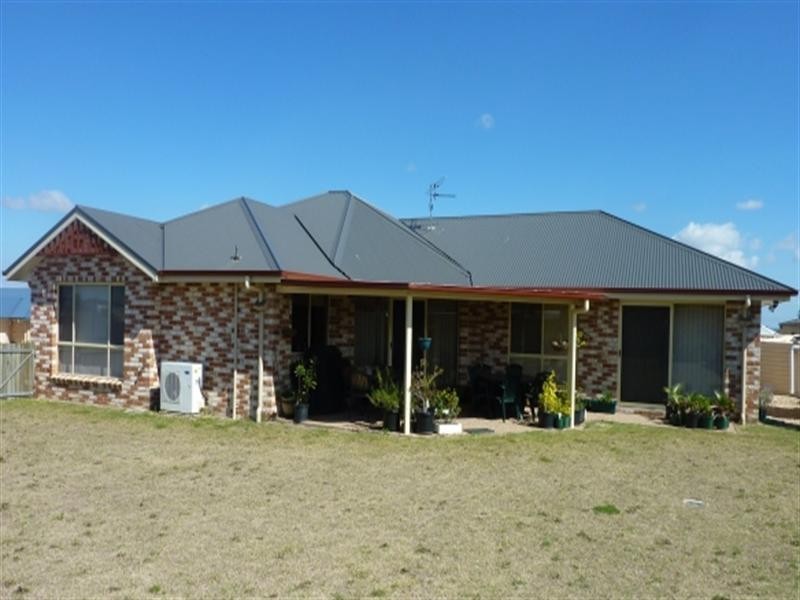 15 Wellington Street, Wyreema QLD 4352