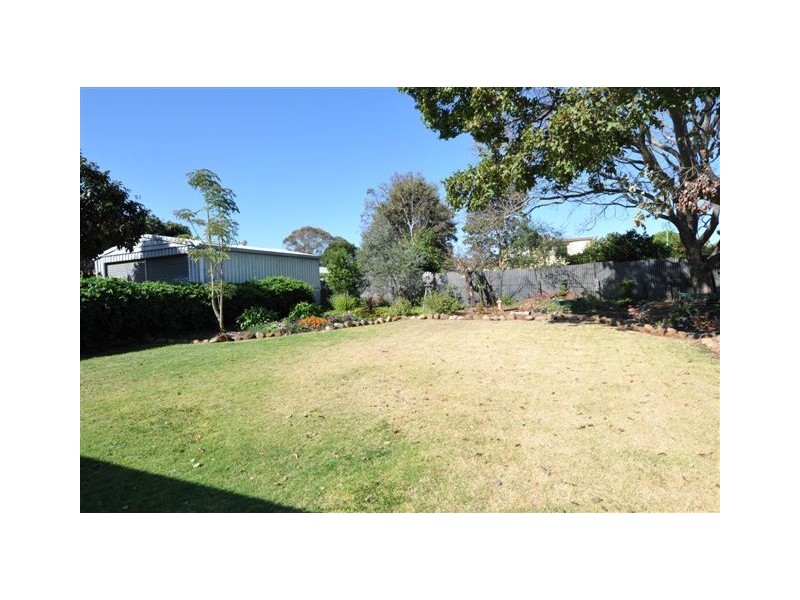 18 Waverley Street, North Toowoomba QLD 4350