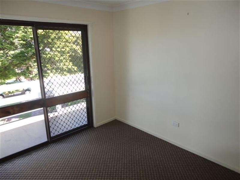10 Dumba Street, Harristown QLD 4350
