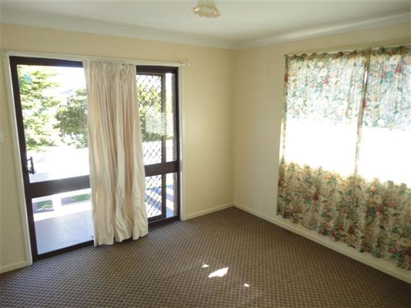 10 Dumba Street, Harristown QLD 4350