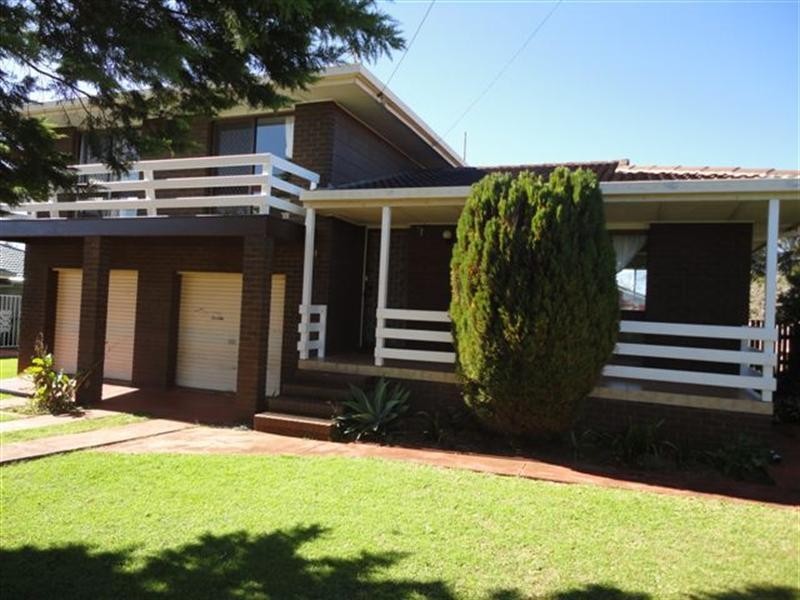 10 Dumba Street, Harristown QLD 4350