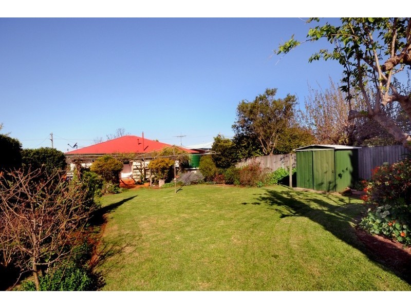 15 Primrose Street, South Toowoomba QLD 4350