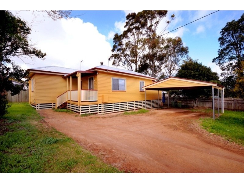 42 Belgium Street, South Toowoomba QLD 4350