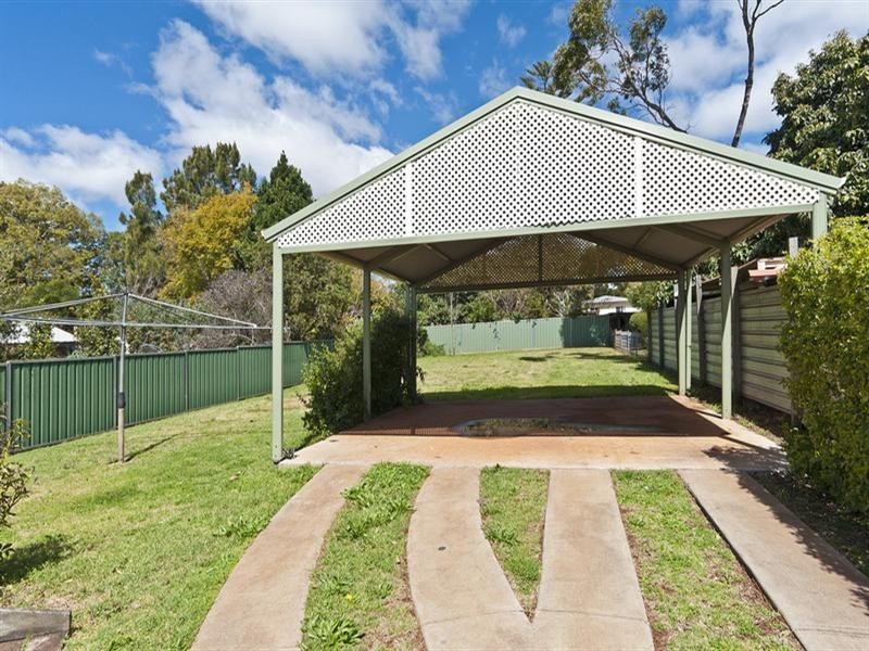 16 Charles Street, Newtown QLD 4350