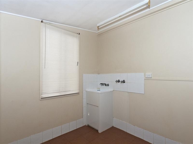 16 Charles Street, Newtown QLD 4350