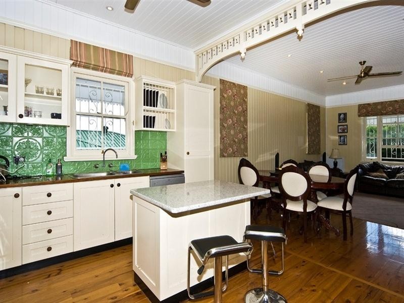 255 Geddes Street, Centenary Heights QLD 4350