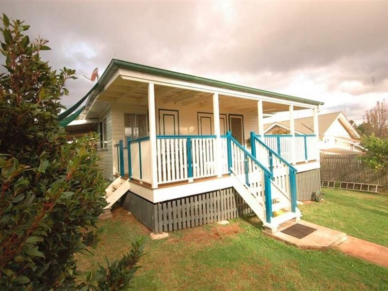 39 Gleeson Crescent, Harlaxton QLD 4350