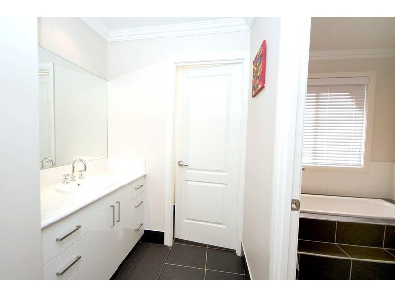 14 Currawong Street, Rangeville QLD 4350