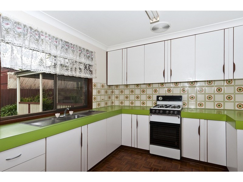 15 Damian Crescent, Kearneys Spring QLD 4350