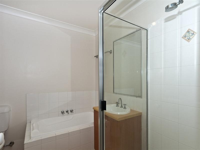 5/2 Chilcote Street, Mount Lofty QLD 4350