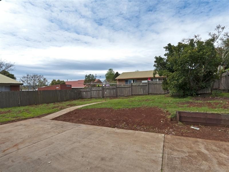 16 Muscat Court, Wilsonton QLD 4350