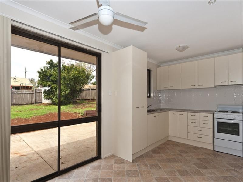 16 Muscat Court, Wilsonton QLD 4350