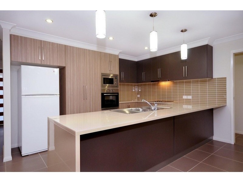7 Saba Court, Middle Ridge QLD 4350