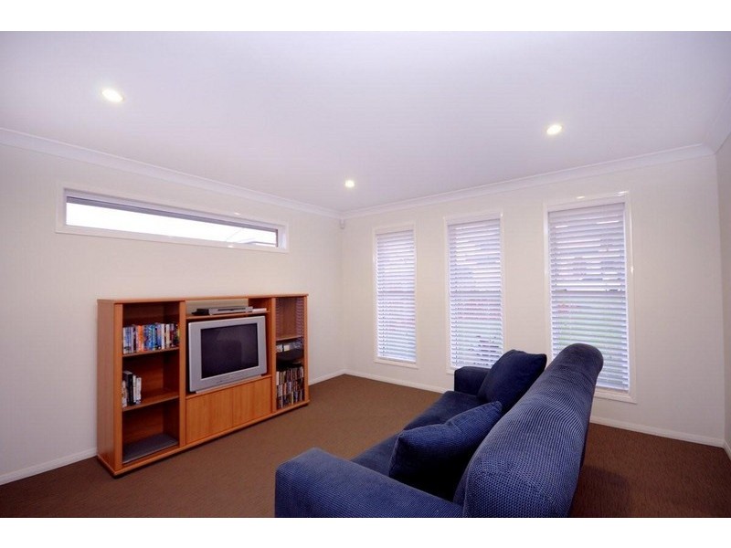 7 Saba Court, Middle Ridge QLD 4350