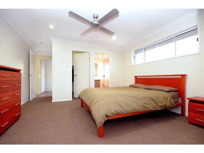 7 Saba Court, Middle Ridge QLD 4350