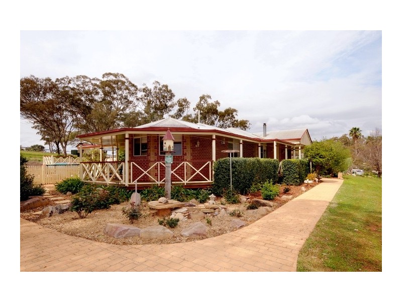 17 Rebecca Street, Glenvale QLD 4350