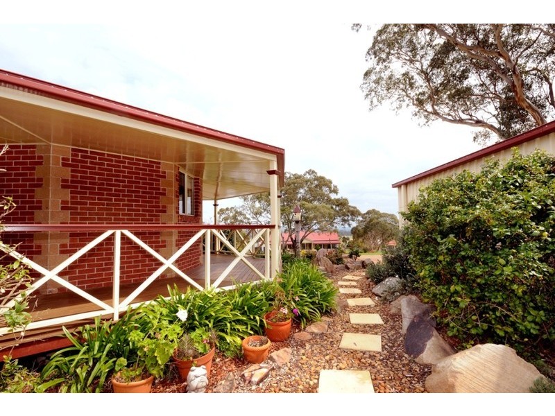 17 Rebecca Street, Glenvale QLD 4350