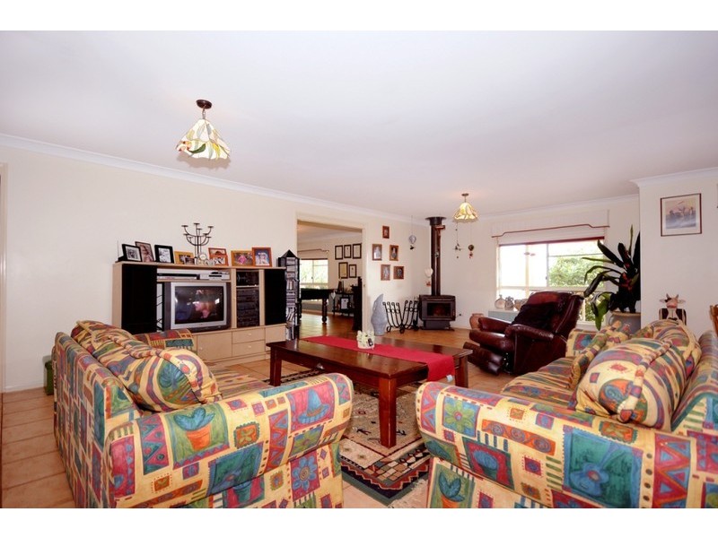 17 Rebecca Street, Glenvale QLD 4350