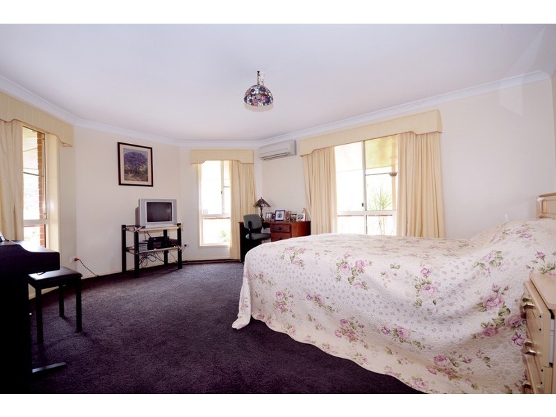 17 Rebecca Street, Glenvale QLD 4350