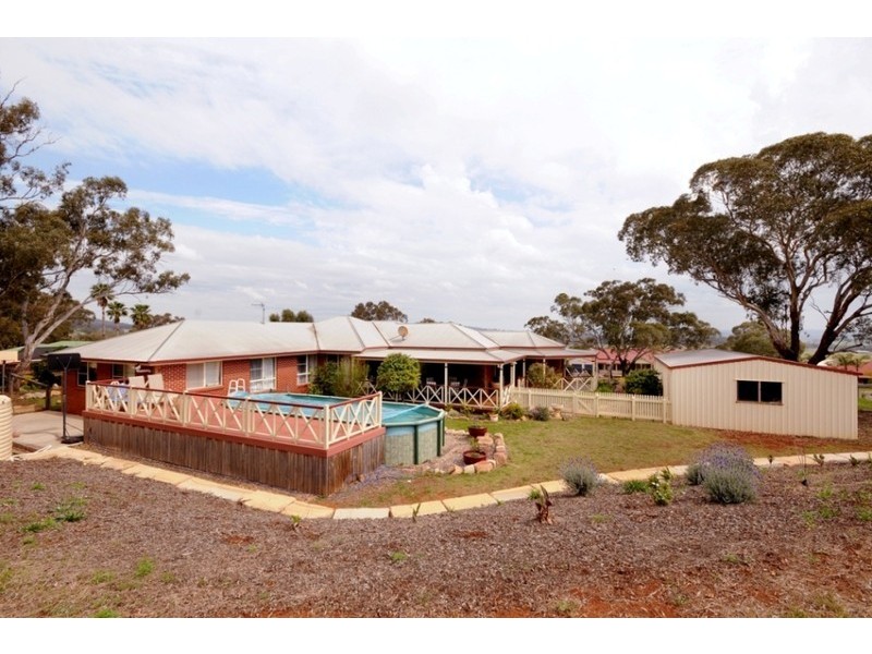 17 Rebecca Street, Glenvale QLD 4350