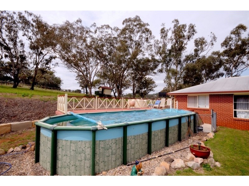 17 Rebecca Street, Glenvale QLD 4350