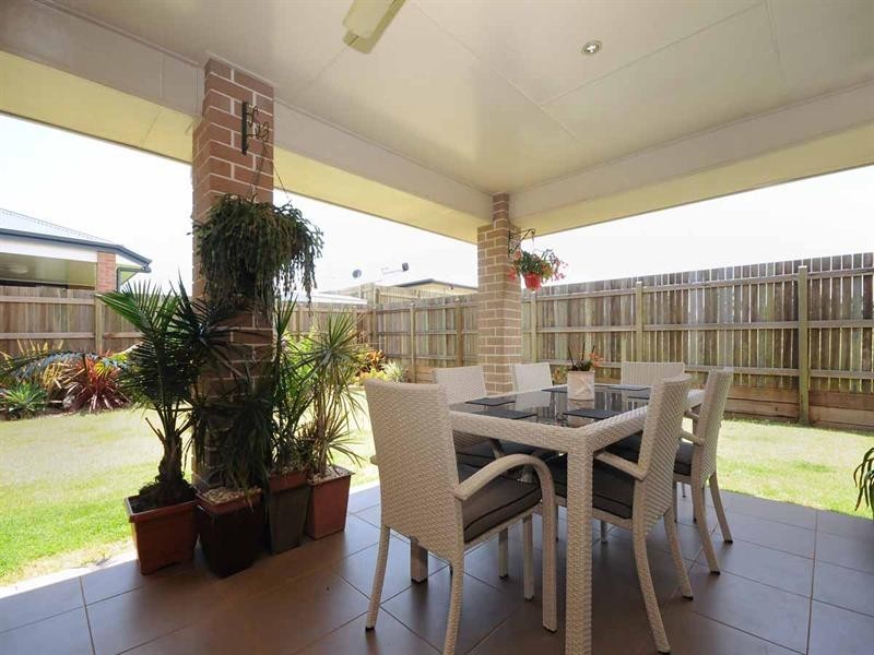 9 Opal Street, Glenvale QLD 4350