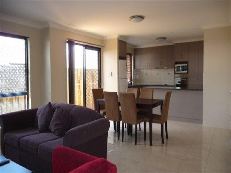 1/16 Sambar Court, Kearneys Spring QLD 4350