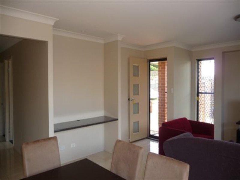 1/16 Sambar Court, Kearneys Spring QLD 4350