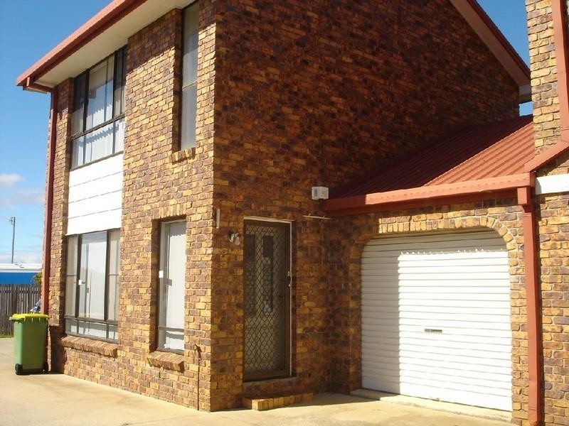 2/458 Stenner Street, Darling Heights QLD 4350