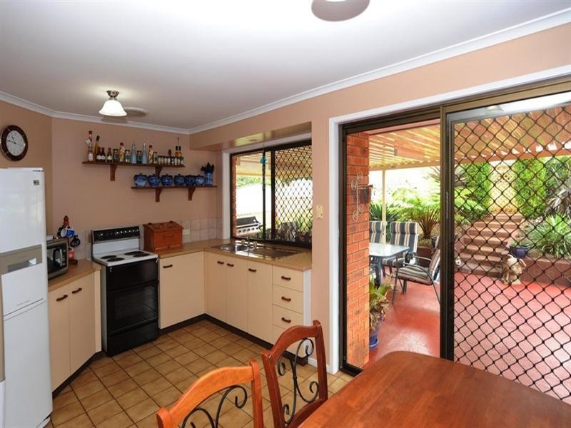 11 McWilliam Street, Wilsonton Heights QLD 4350