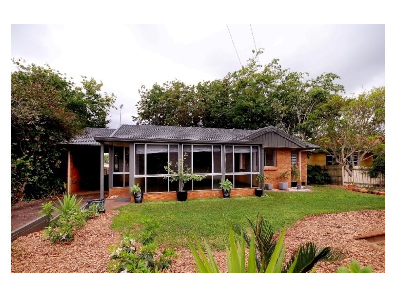 12 Alford Street, Mount Lofty QLD 4350