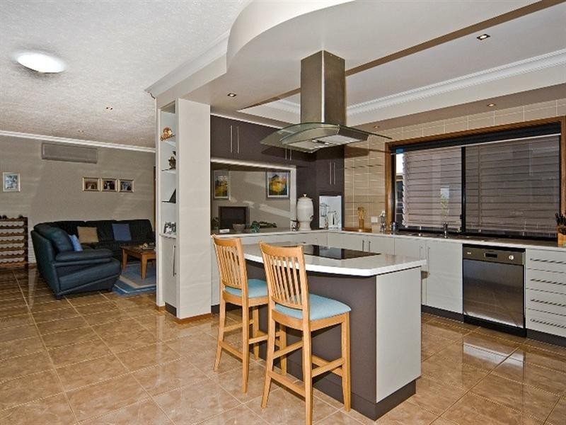 26 Manooka Crescent, Highfields QLD 4352