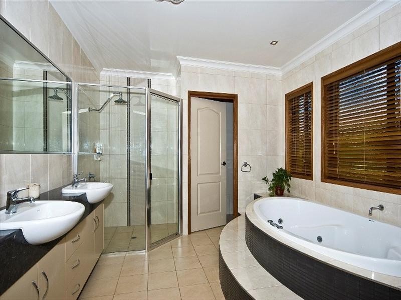 26 Manooka Crescent, Highfields QLD 4352