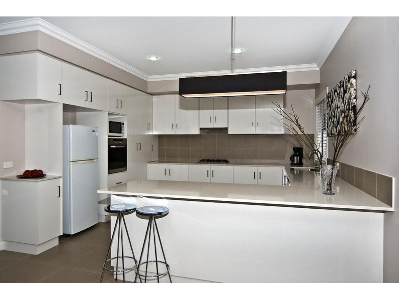 24 Saba Court, Middle Ridge QLD 4350