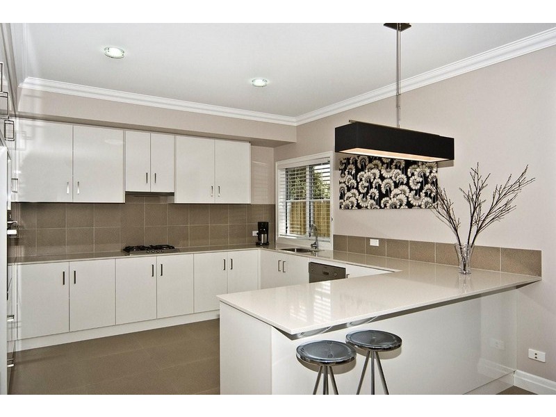 24 Saba Court, Middle Ridge QLD 4350